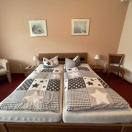 Hotel Zur Mosel Minheim 外观 照片