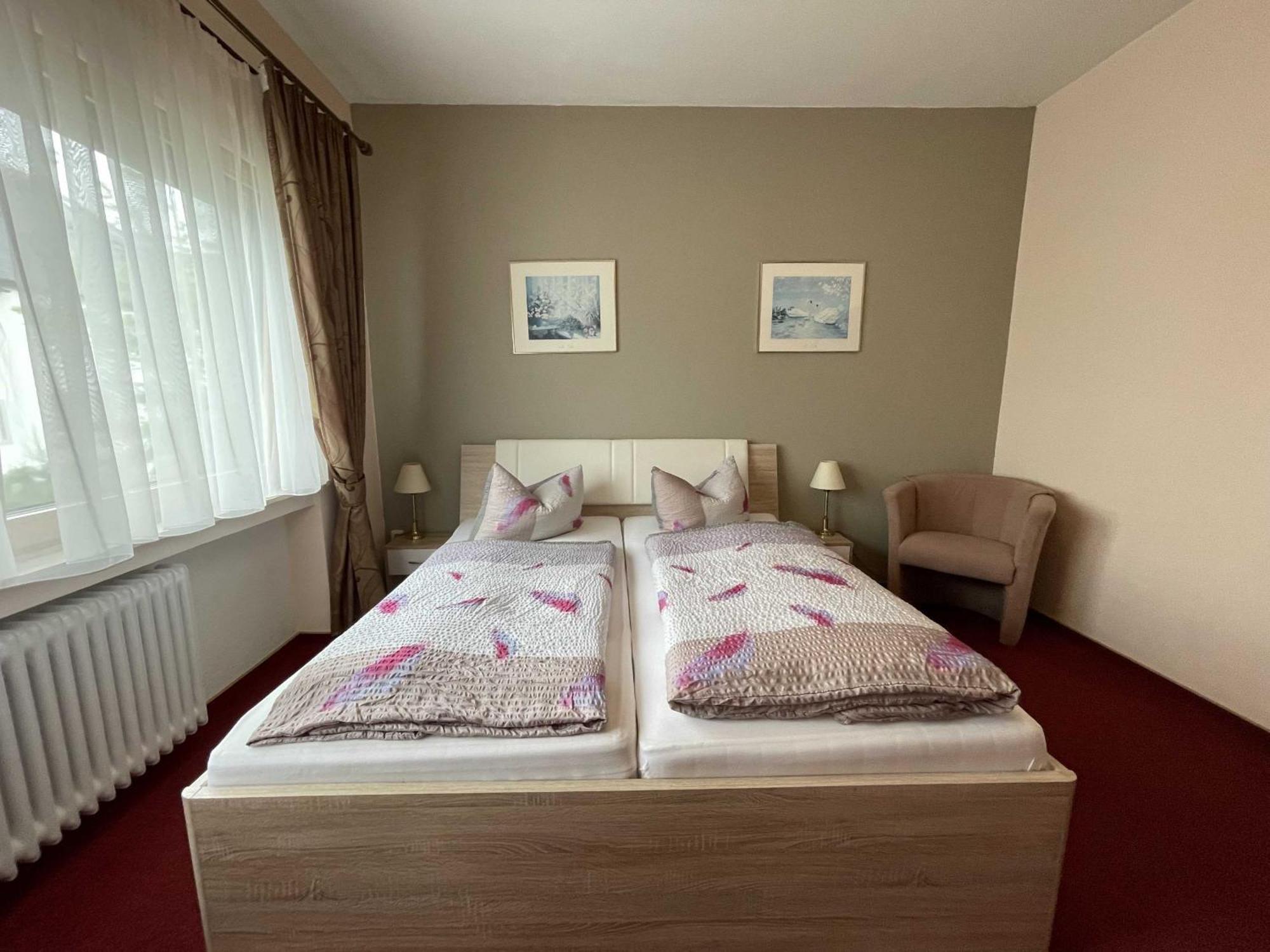Hotel Zur Mosel Minheim 外观 照片