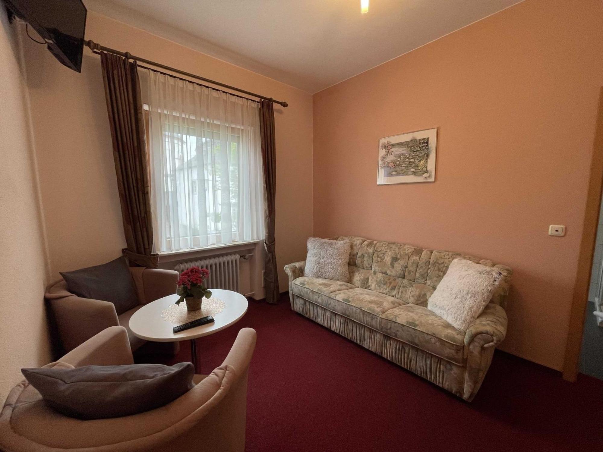 Hotel Zur Mosel Minheim 外观 照片
