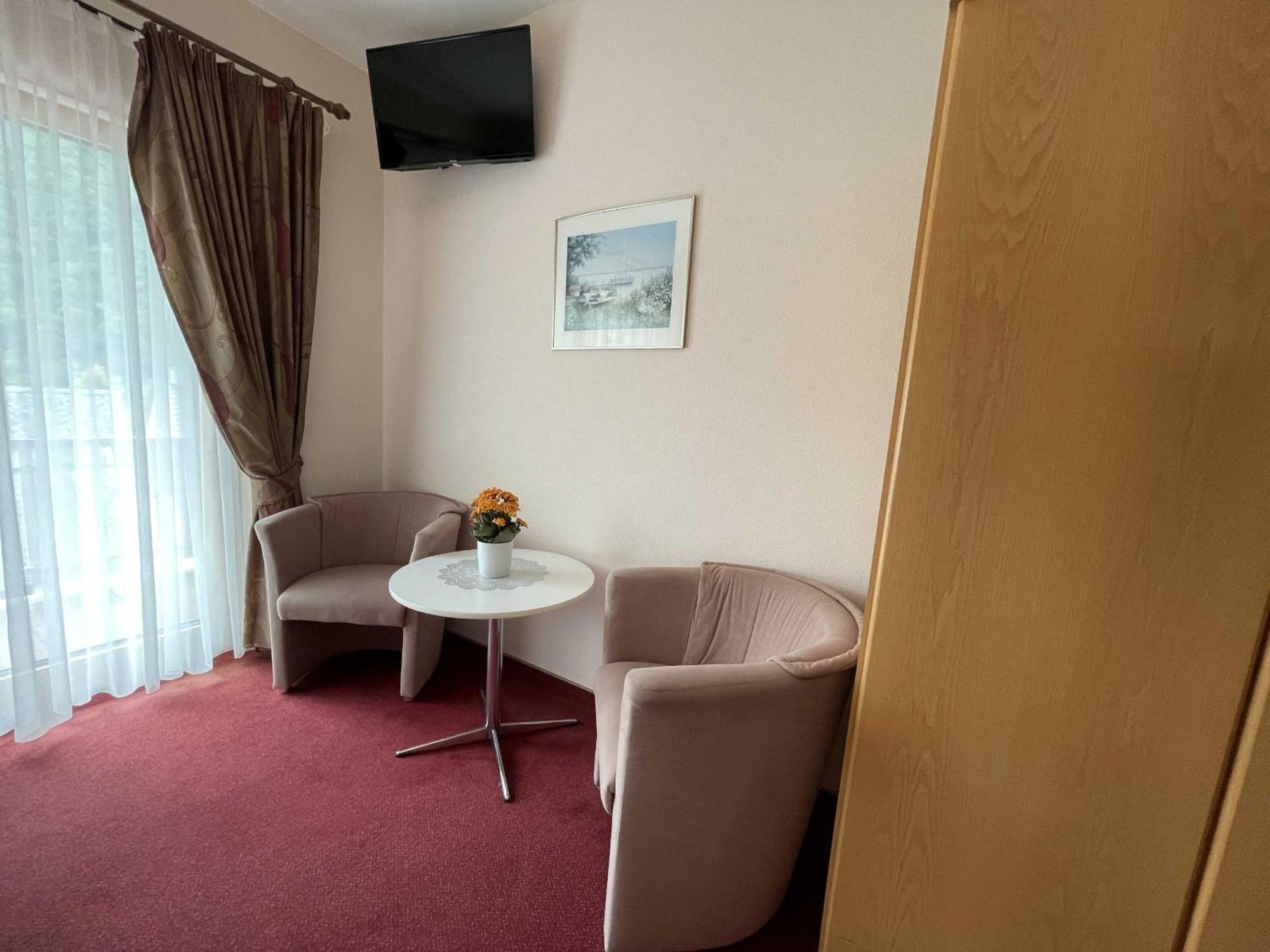 Hotel Zur Mosel Minheim 外观 照片