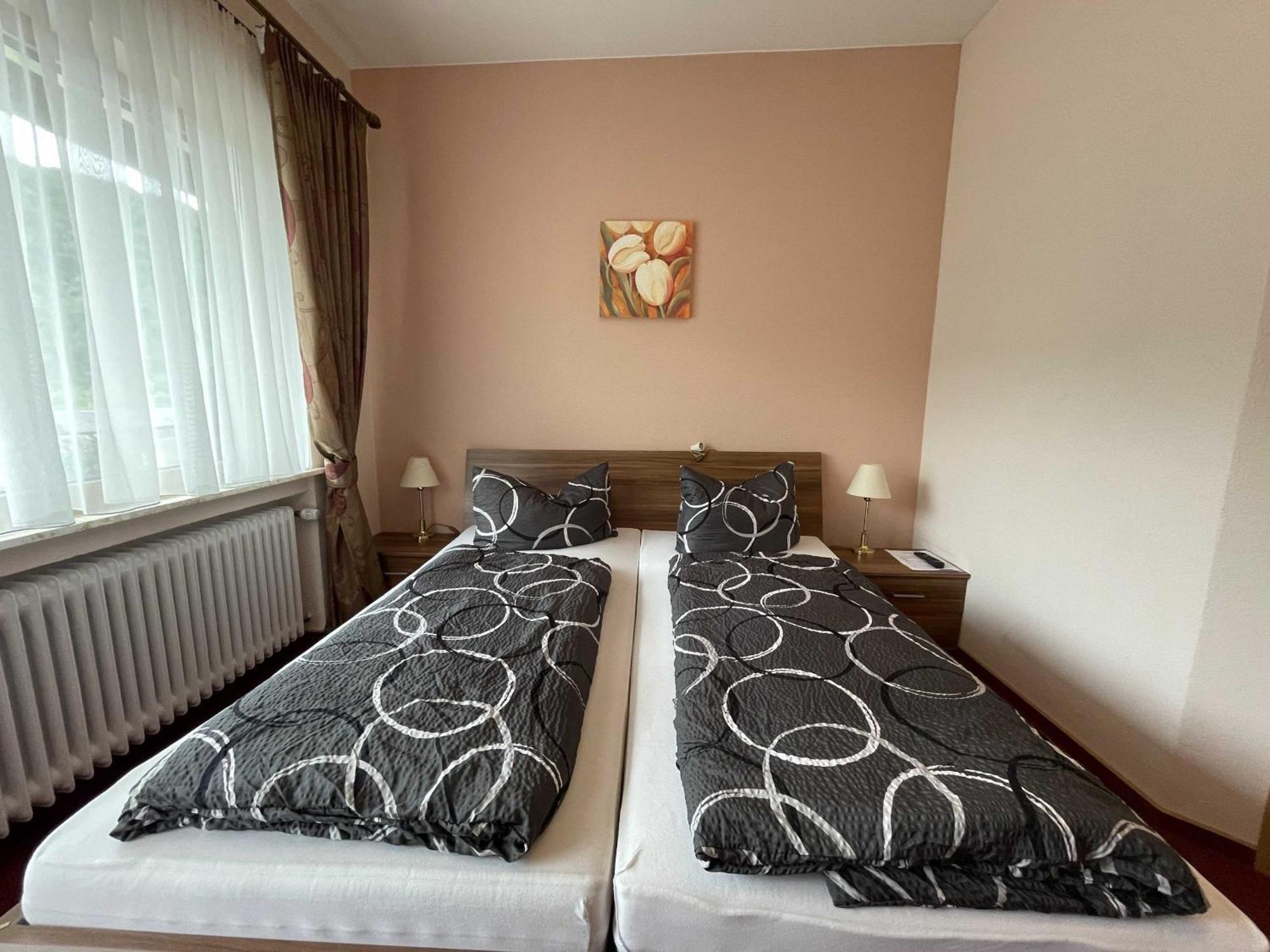 Hotel Zur Mosel Minheim 外观 照片